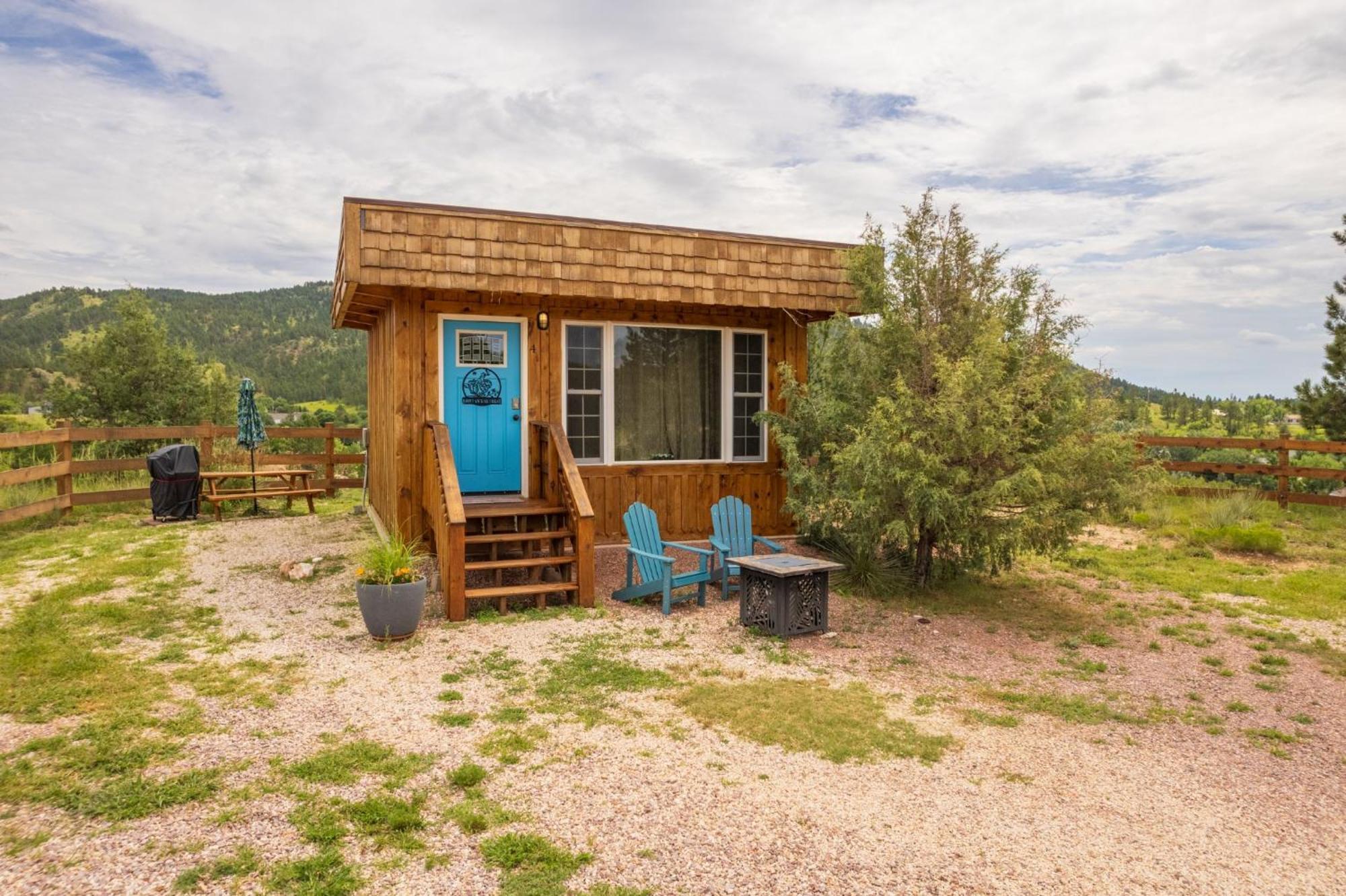 Sunrise Cabin At Highland Meadows Hot Springs Exterior photo